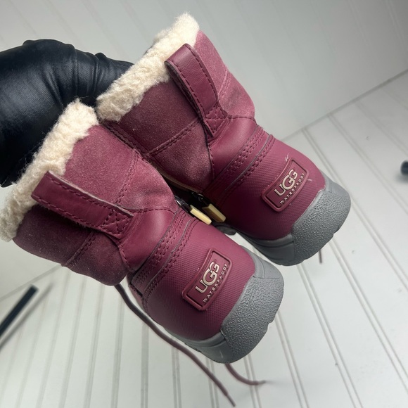 UGG Leggero Maroon Sheepskin Boots Women’s Size 4 - Picture 4 of 11